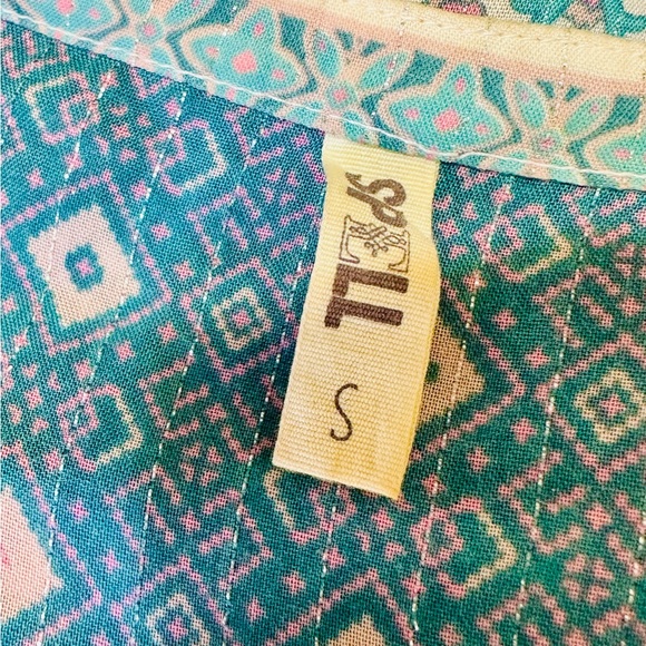 EUC Spell & the Gypsy Collective Sage Oracle Blouse - Picture 16 of 17